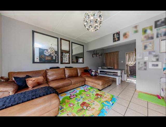 2 BEDROOM PROPERTY TO RENT IN NOORDHEUWEL